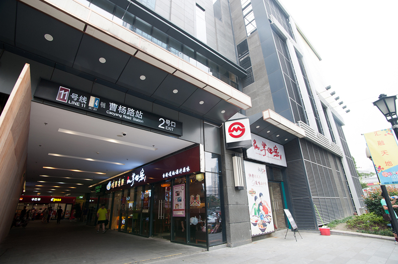 上海普陀区肯德基或者麦当劳还招聘服务员吗?