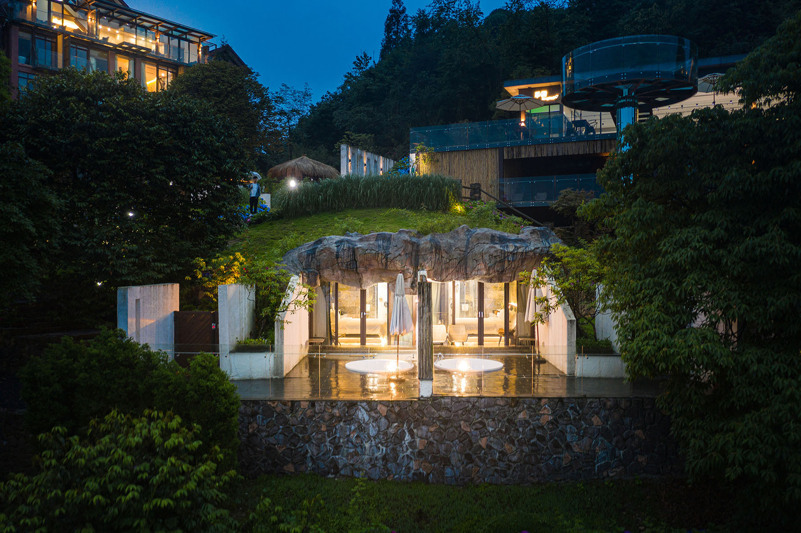 汤池岩洞屋 /峨眉半山云中民宿—远山云驿