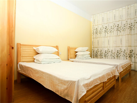 近海近那香海成山头鸡鸣岛一居住四人