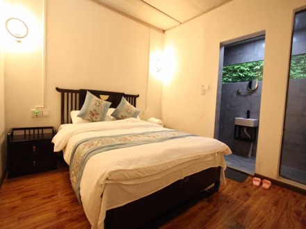 栀水居都江堰虹口古风临溪香道房