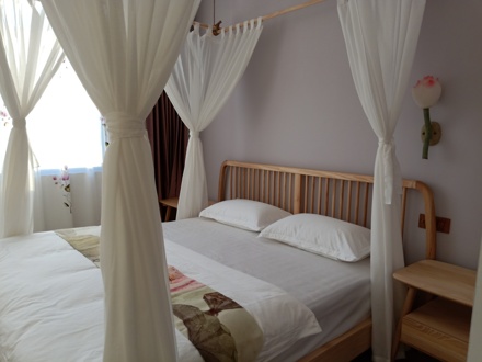 彝人古镇高铁站附近的3房2厅2卫家庭大套房