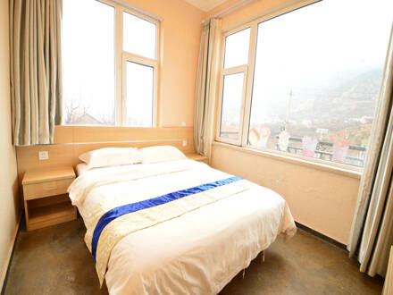 精致山景大床房二(崂山北九水景区)