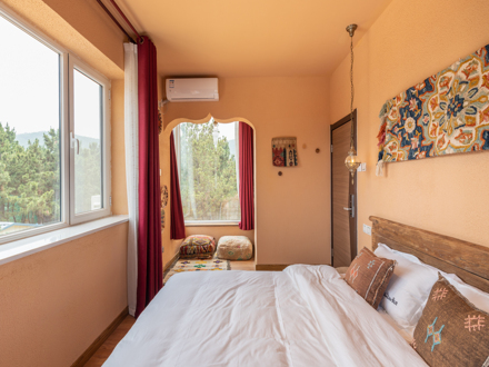 「哈雅民宿」room 2摩洛哥飘窗大床