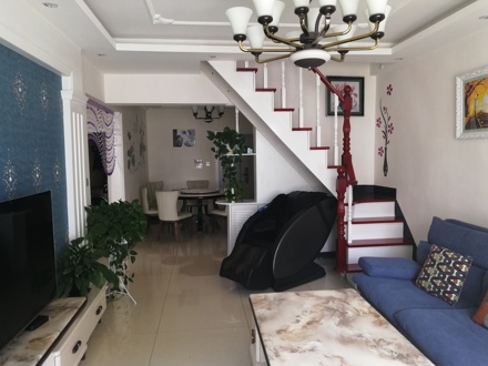 火车站 高速公路 快车道附近loft复式整租